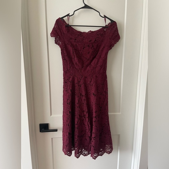 NWT - Le Chateau Lace Off-Shoulder Dress – Size 2 - Picture 7 of 14